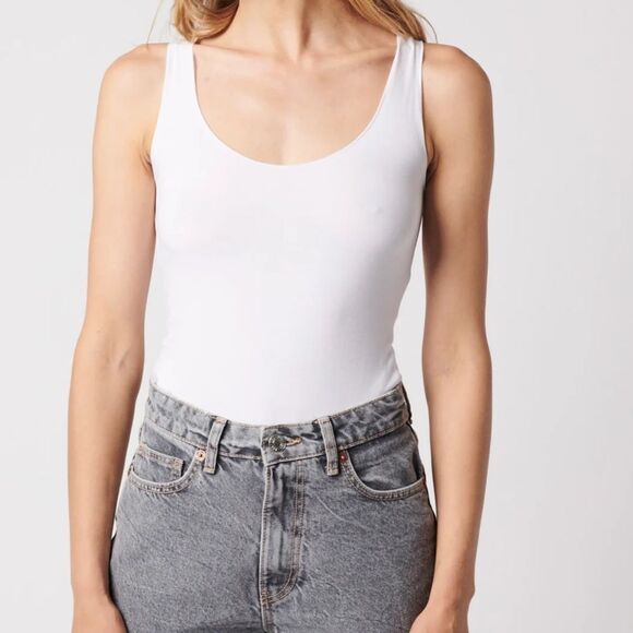 Majestic Filatures Soft Touch V Neck Tank White Size 2 New with tags - Picture 1 of 5